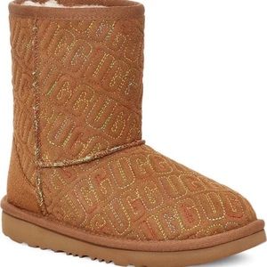 BRAND NEW! Kids UGG CLASSIC II GRAPHIC STITCH BOOTS!